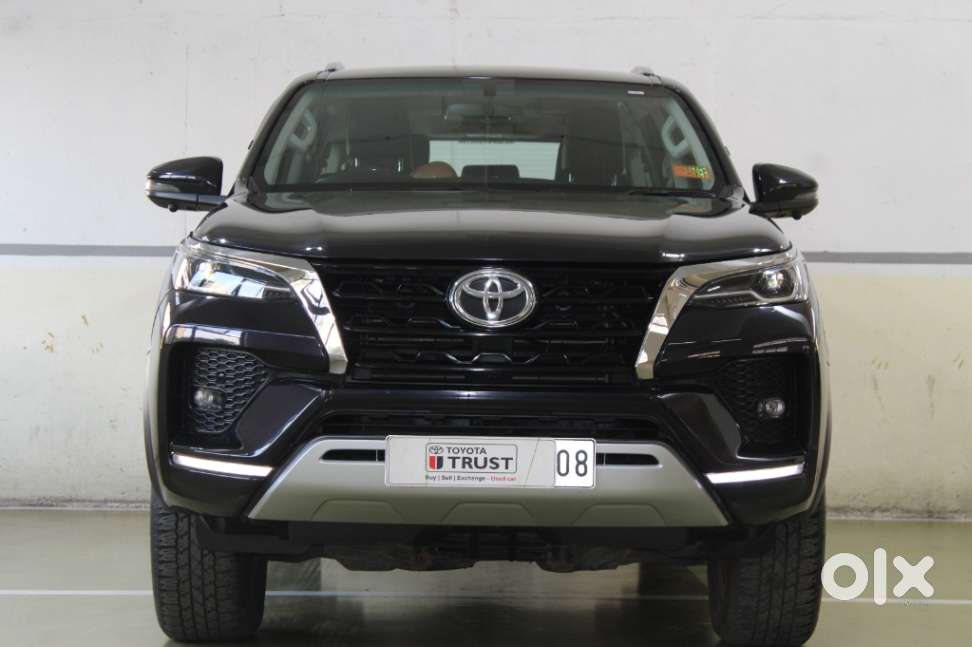 2023 4X2 MT 2.8 Diesel — ₹35.5L on OLX