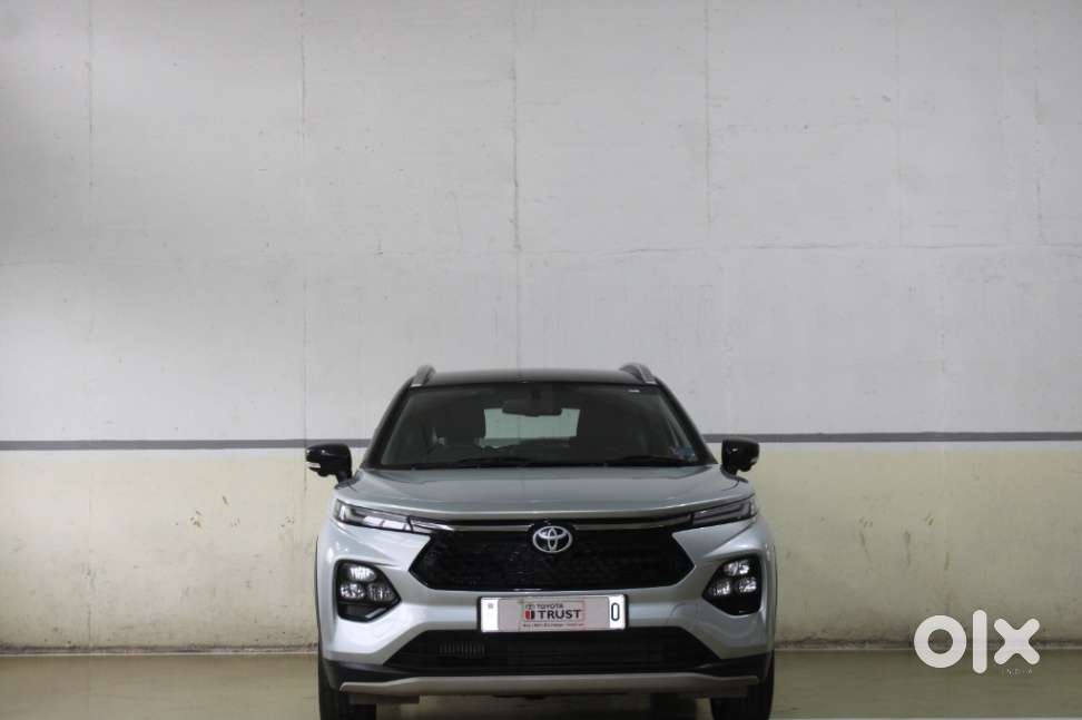2024 V 1.0 Petrol MT — ₹9.25L on OLX