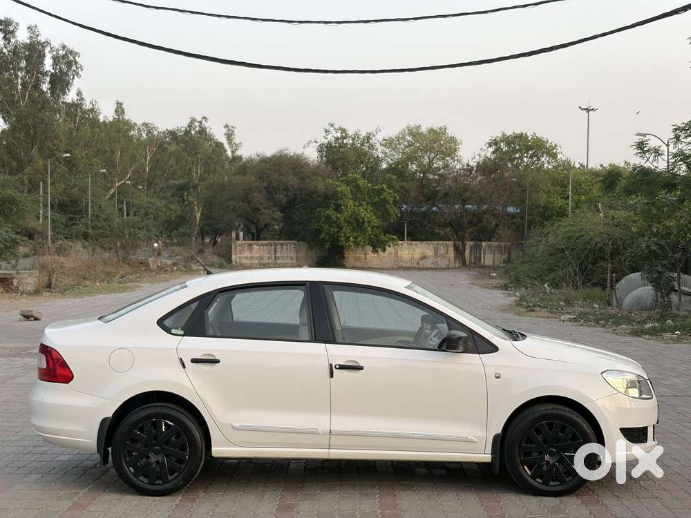 2015 [2011-2016] 1.6 Active MPI — ₹3.95L on OLX