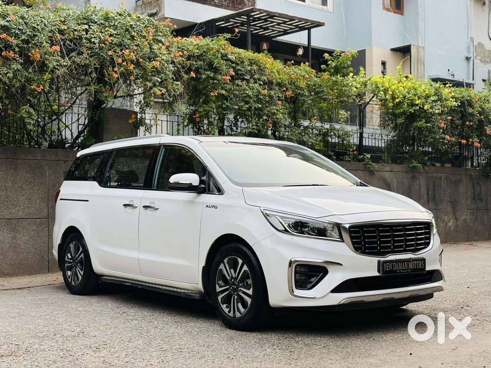 2023 Limousine Plus 7 STR — ₹29.9L on OLX