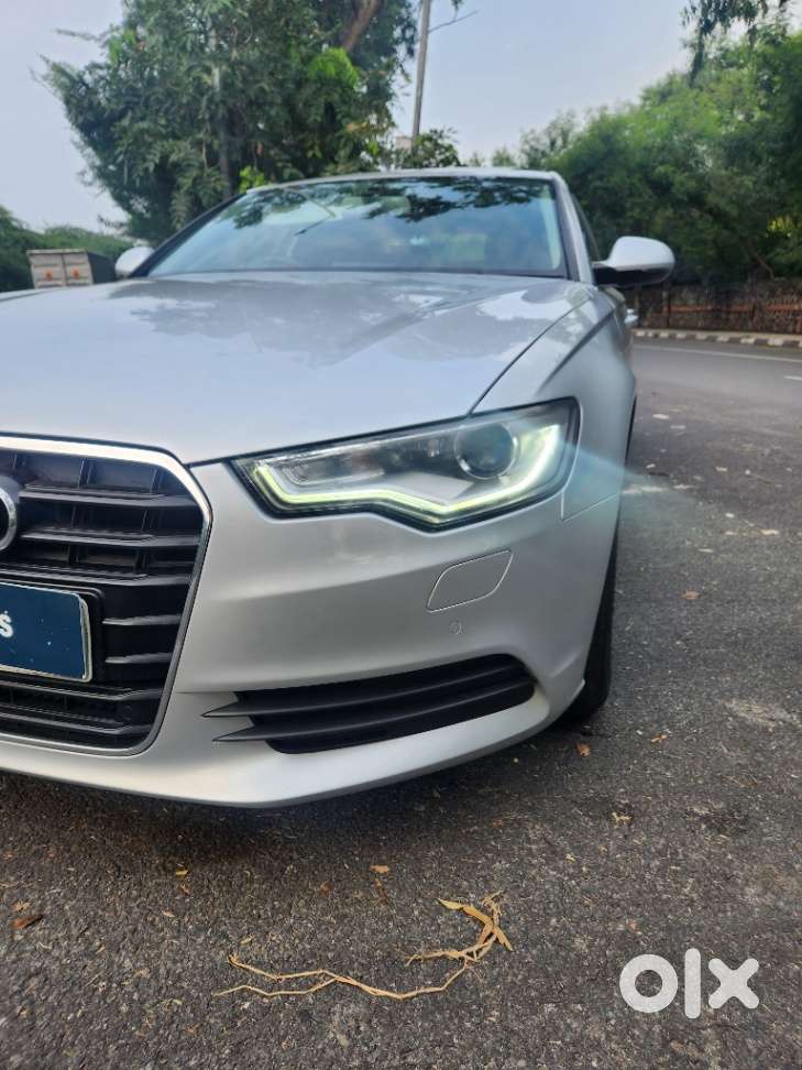 2015 3.0 TDI Premium Plus — ₹10.8L on OLX