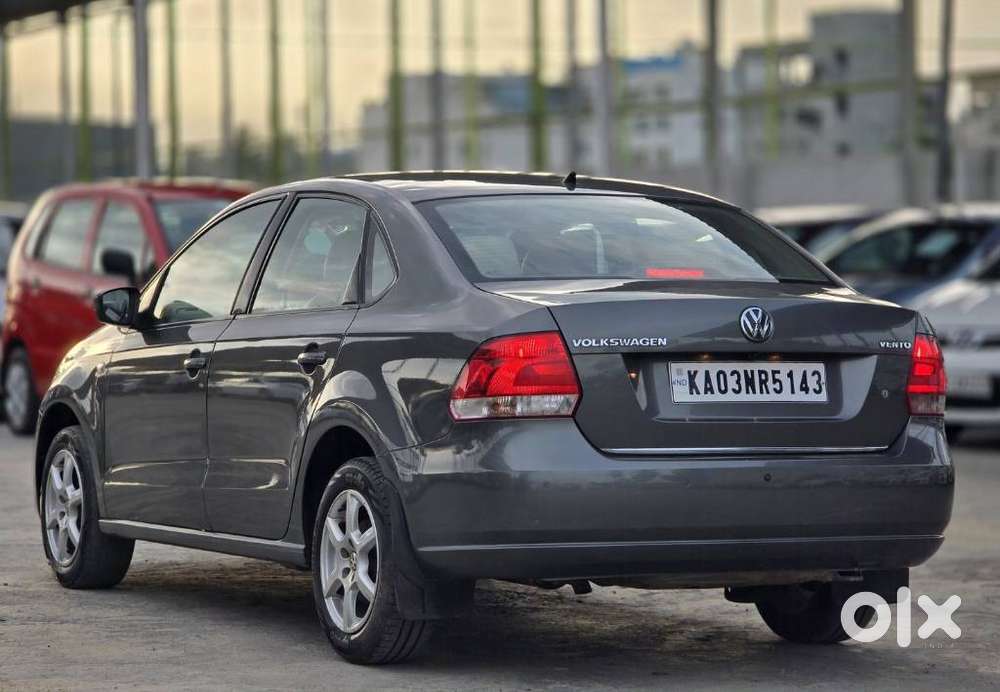 2013 [2010-2015] 1.6 Petrol Highline — ₹3.00L on OLX