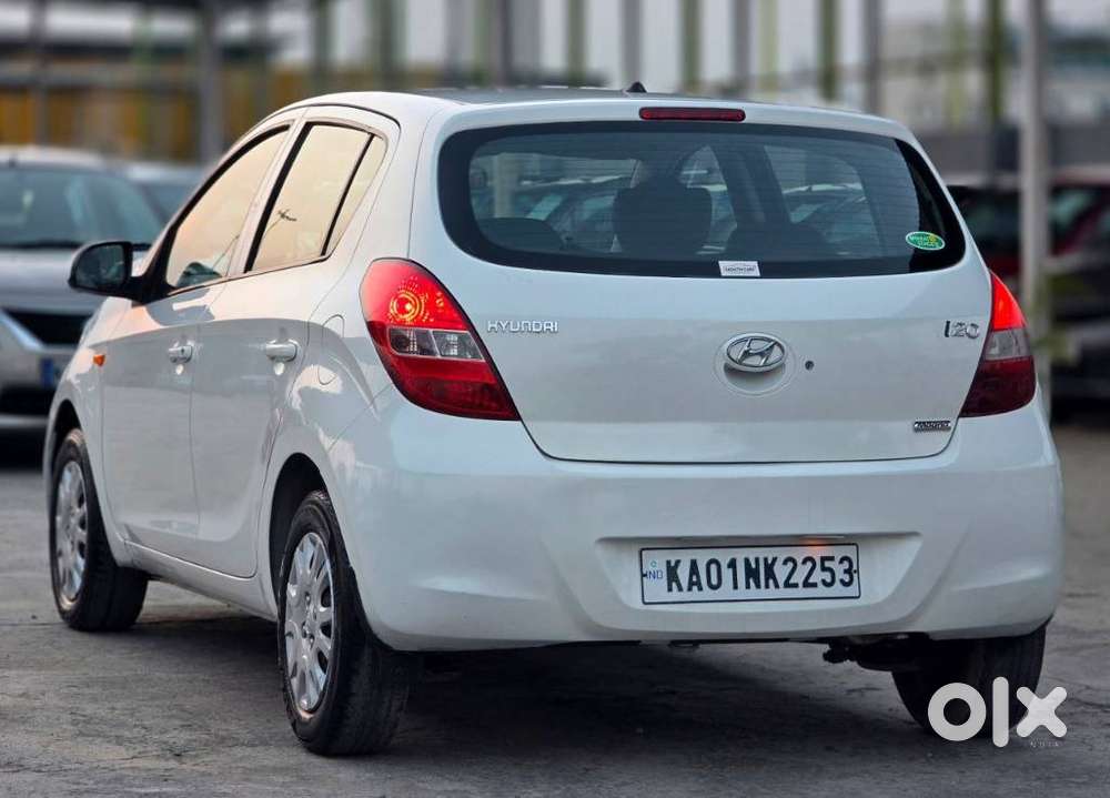 2011 [2008-2012] 1.2 Magna — ₹2.40L on OLX