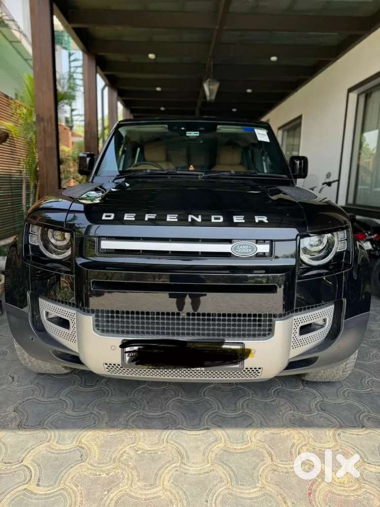 2024 Land Rover Defender, 2024, Petrol — ₹1.0 Cr on OLX