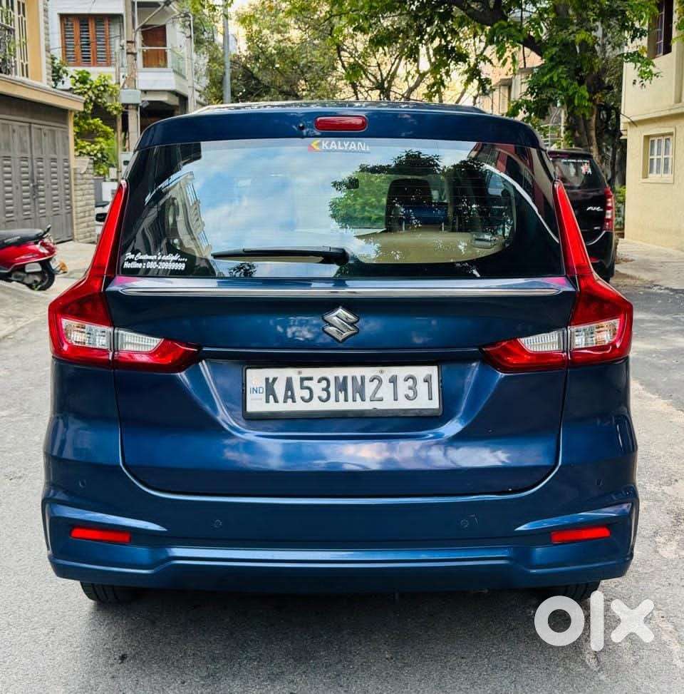 2025 ZXI Plus — ₹12.3L on OLX