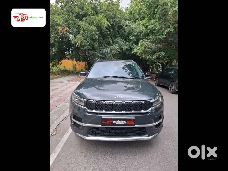 2025 Limited Plus 4x2 AT — ₹35.0L on OLX