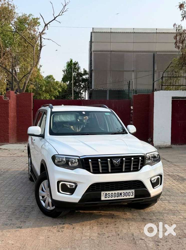 2026 Z4 Petrol MT 7 STR (E) — ₹16.4L on OLX