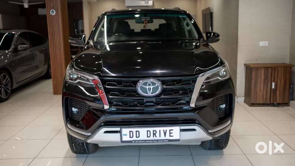 2024 Toyota Fortuner, 2024, Petrol — ₹31.8L on OLX