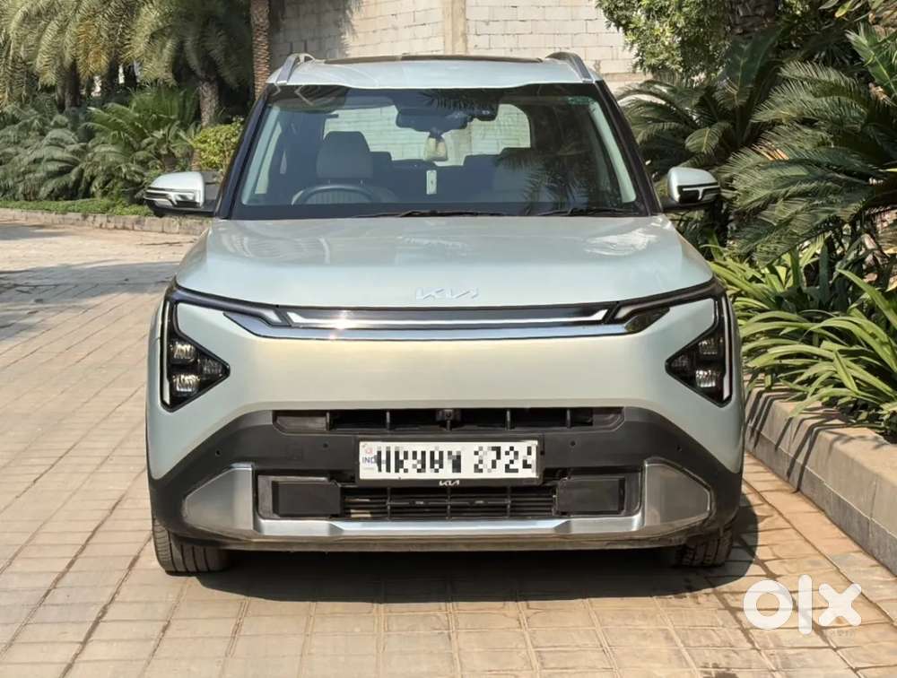 2025 Kia Carens Clavis, 2025, Petrol — ₹19.5L on OLX