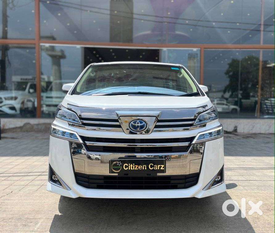 2022 2.5 Executive Lounge — ₹95.0L on OLX