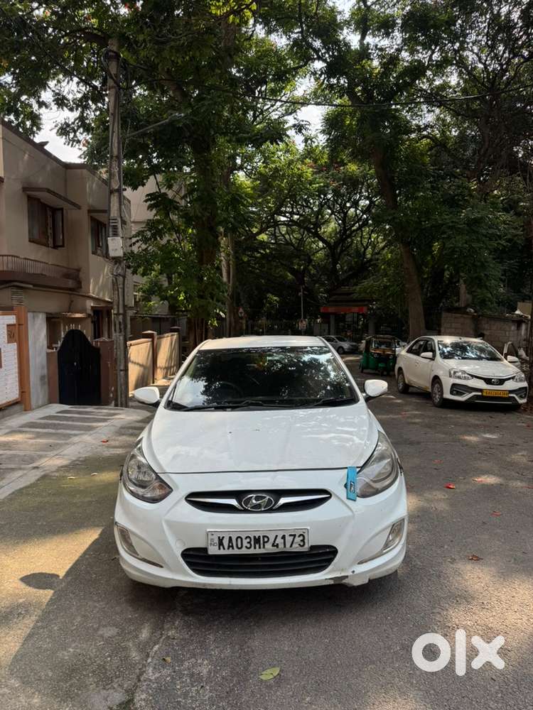 2011 [2011-2015] FLUIDIC 1.4 VTVT AT — ₹2.90L on OLX