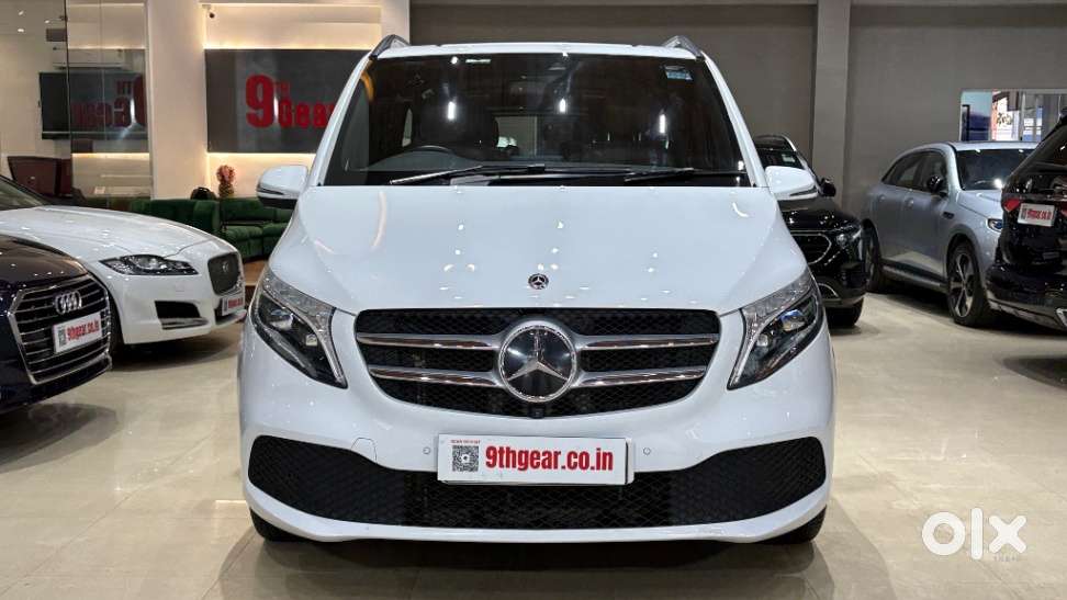 2021 2.1 220 EXPRESSION Diesel AT — ₹62.8L on OLX