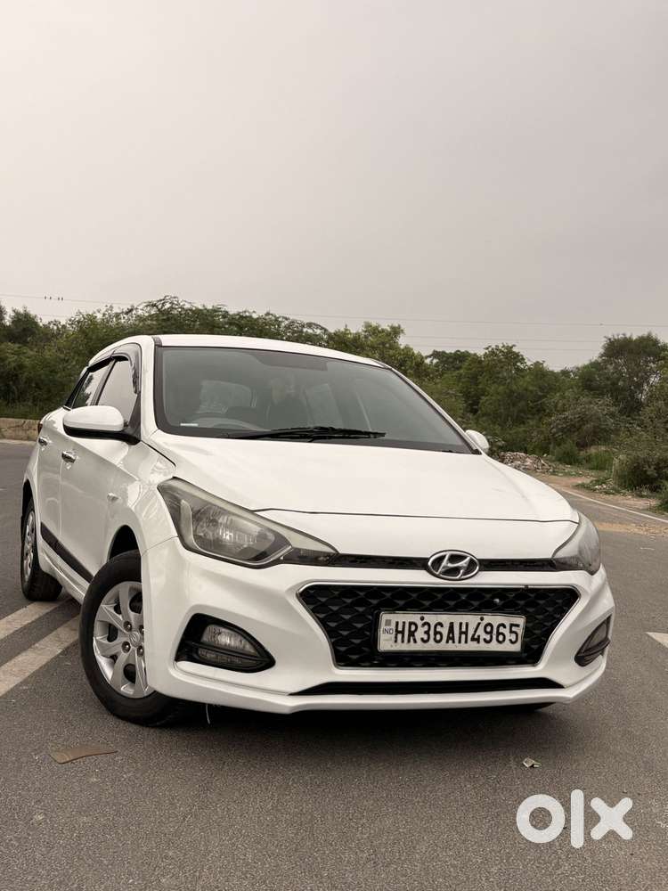 2020 [2018-2020] 1.2 Magna Executive CVT — ₹4.70L on OLX