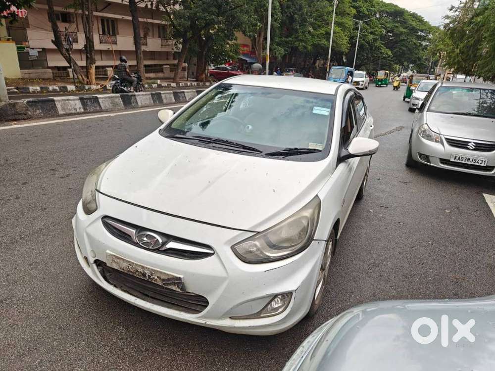 2014 2011-2014 1.6 SX CRDi (O) — ₹3.45L on OLX