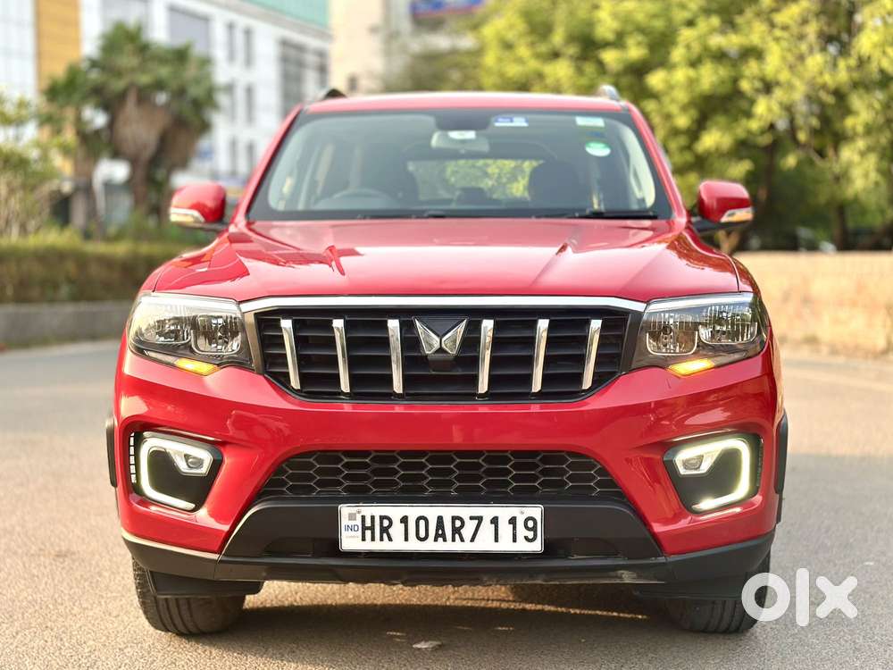 2023 Z4 Petrol MT 7 STR — ₹12.9L on OLX