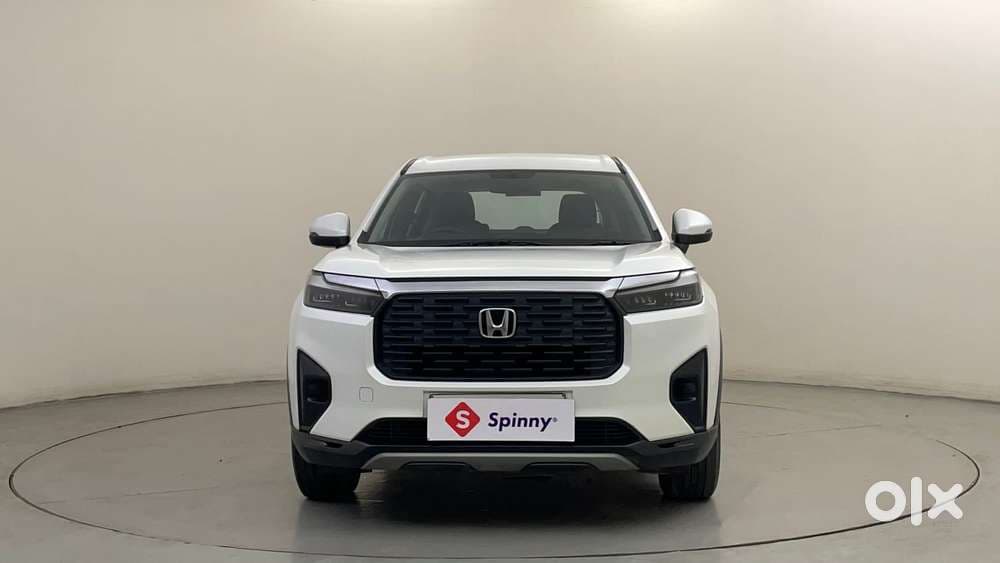 2023 V MT — ₹9.99L on OLX