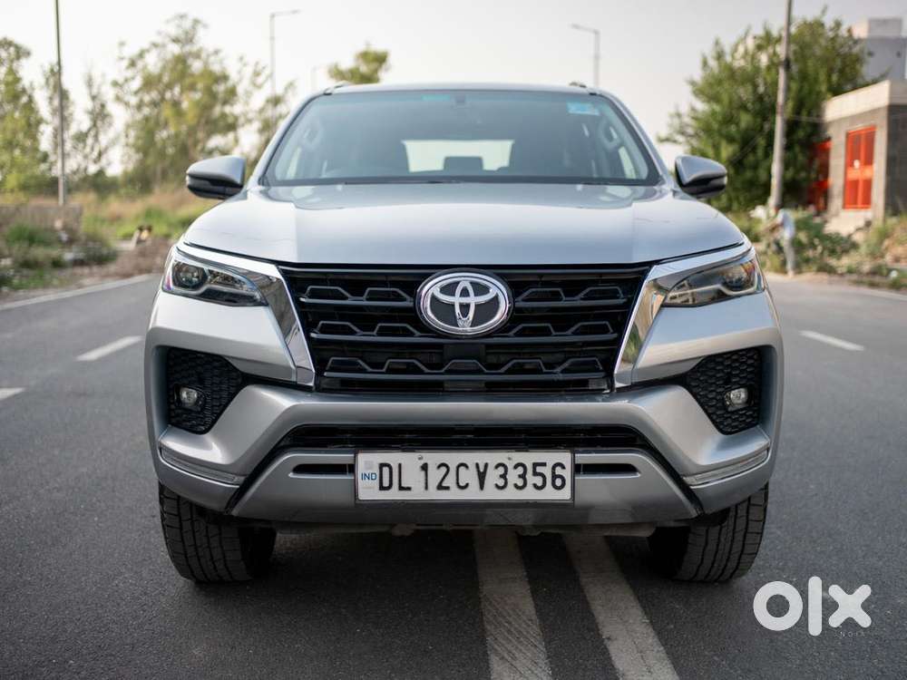 2022 4X2 AT 2.7 Petrol — ₹26.9L on OLX