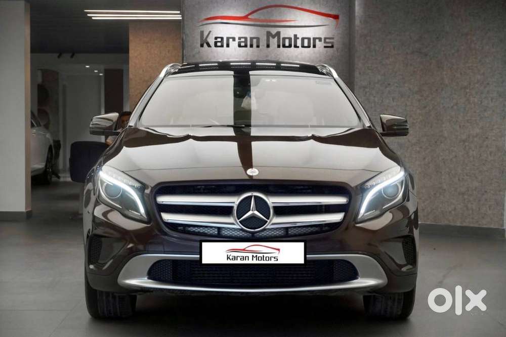 2015 GLA 200 — ₹12.9L on OLX