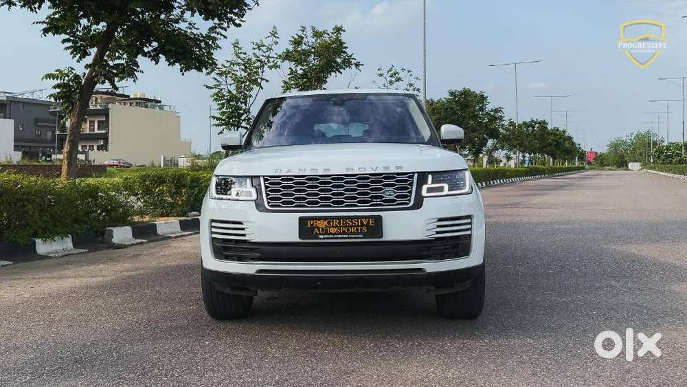 2021 3.0 Petrol LWB Vogue SE — ₹1.3 Cr on OLX