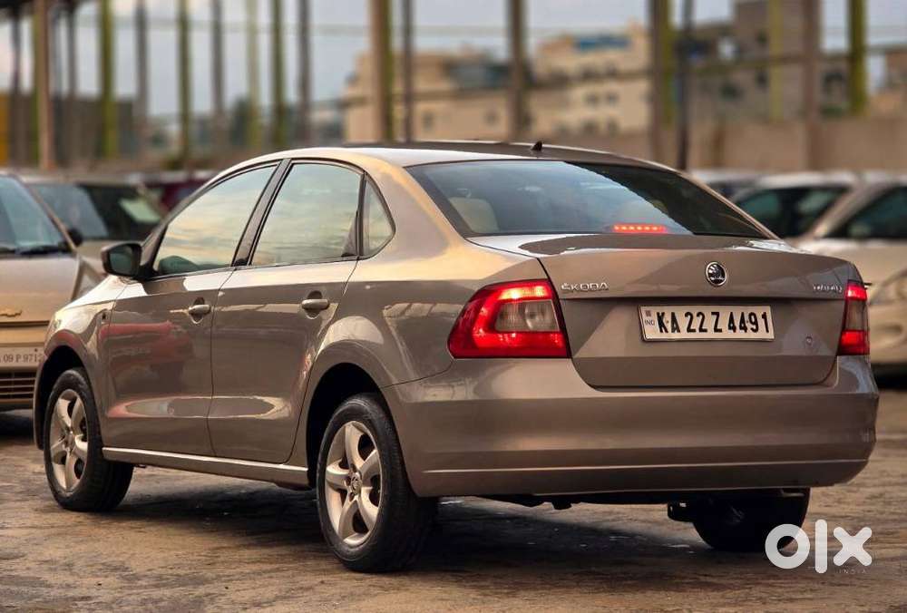 2014 [2011-2016] 1.6 TDI Elegance Plus — ₹3.60L on OLX