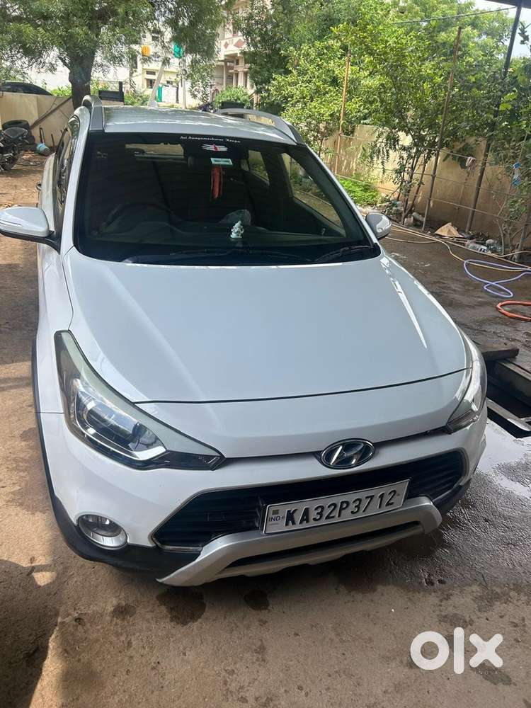 2019 [2018-2020] 1.2 SX Dual Tone — ₹6.00L on OLX