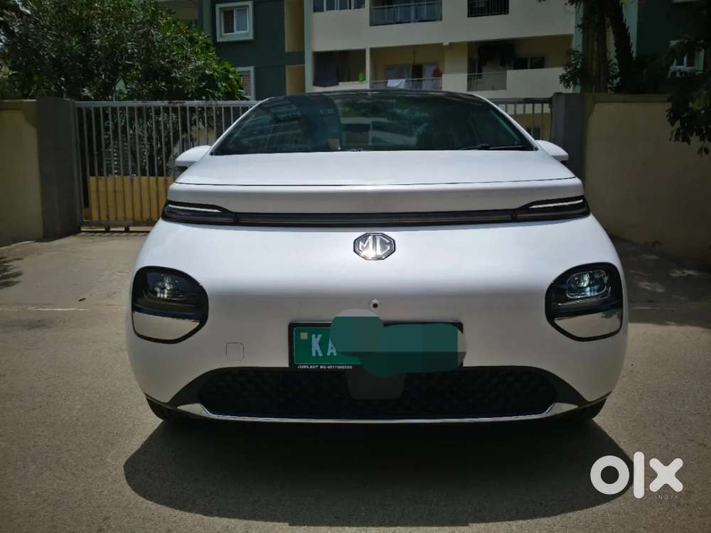 2025 Essence — ₹15.3L on OLX