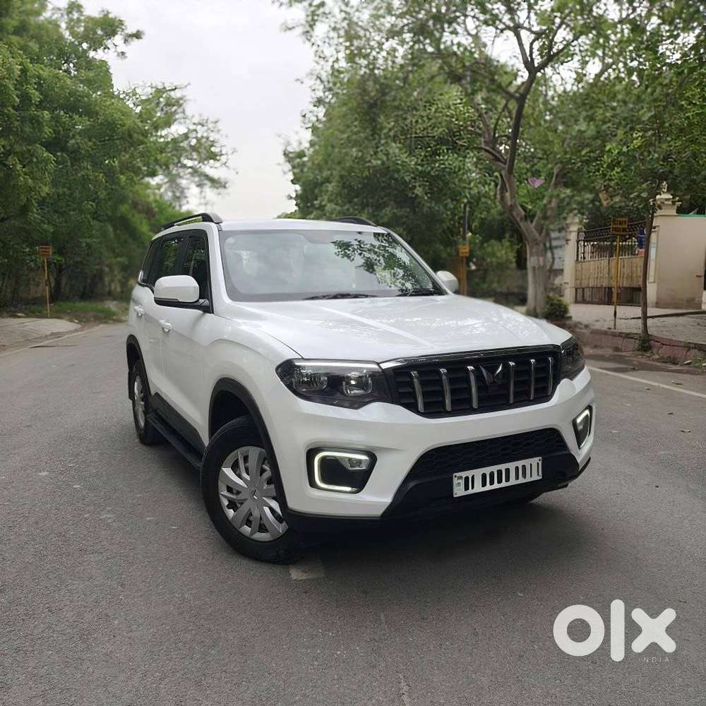 2025 2.0 Z2 Petrol MT 7 Str — ₹14.5L on OLX