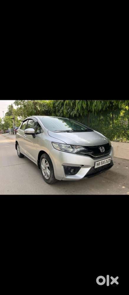 2019 V MT Privilege — ₹3.95L on OLX
