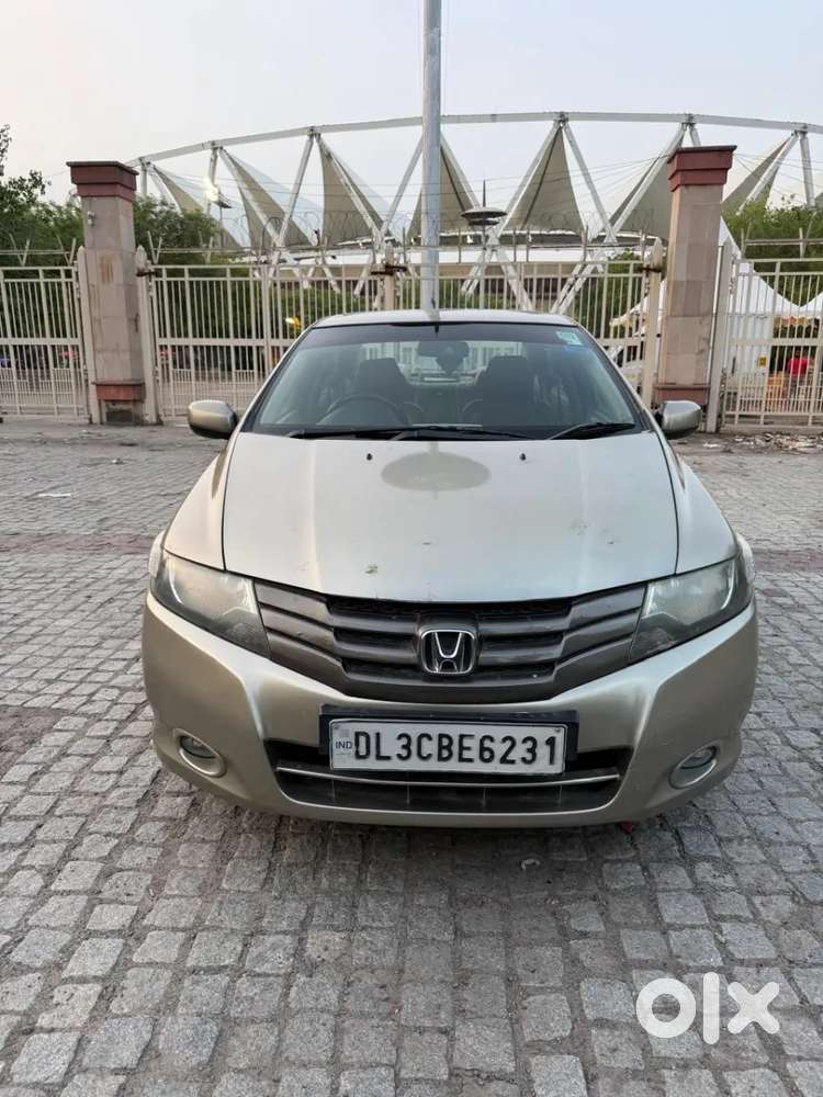 2011 V AT — ₹1.75L on OLX