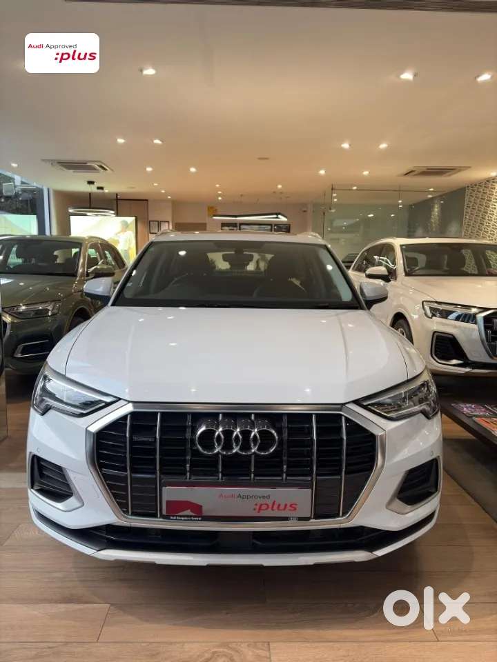 2025 40 TFSI Technology — ₹49.0L on OLX
