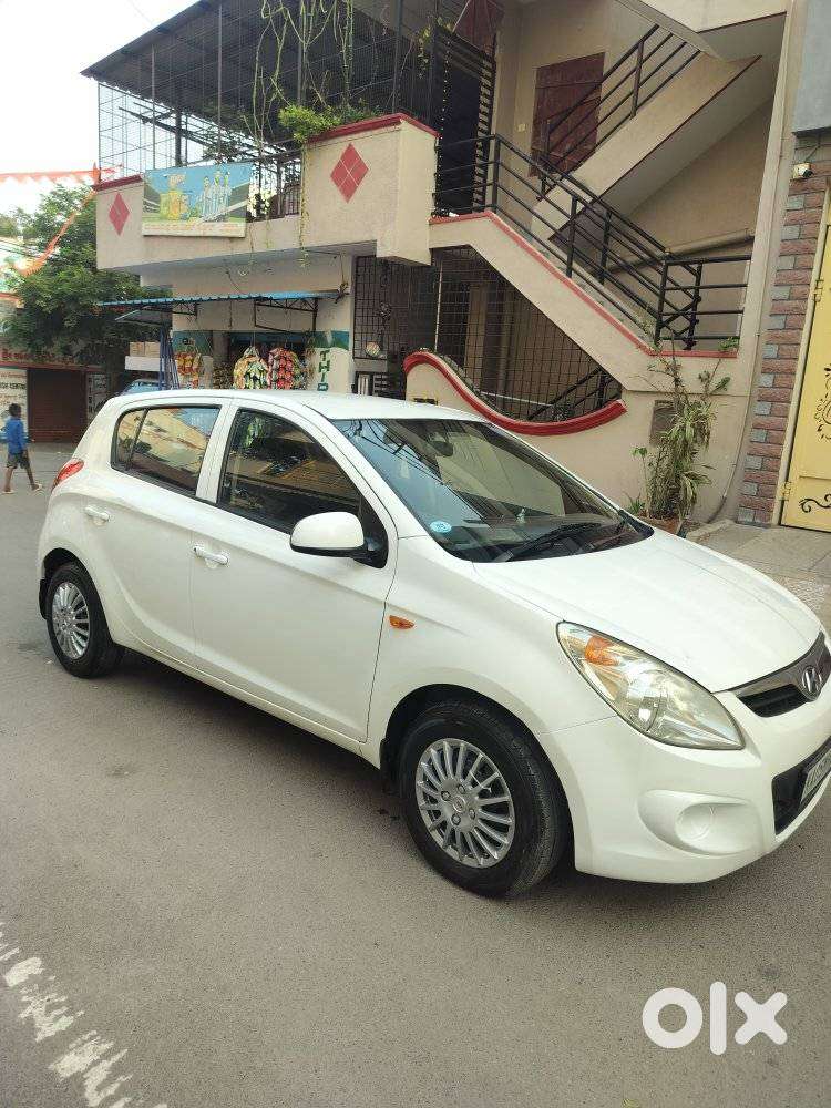 2010 2010-2012 1.2 Magna — ₹2.25L on OLX