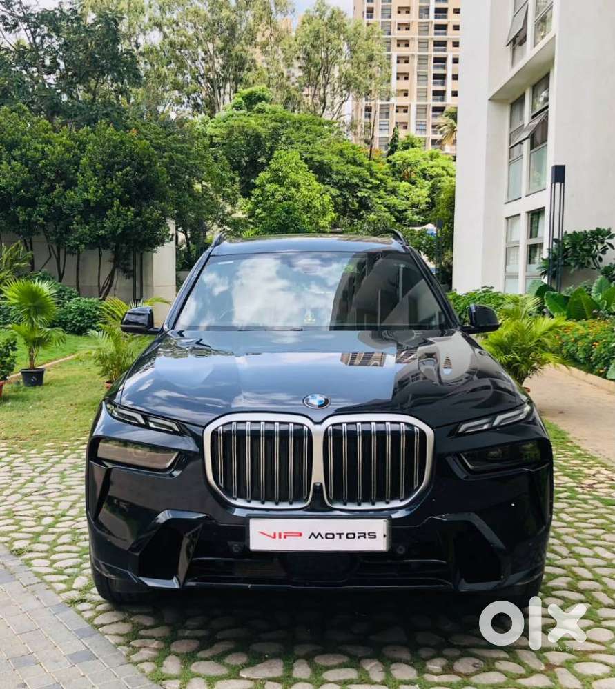 2023 3.0 xDrive 40D M Sport — ₹1.1 Cr on OLX