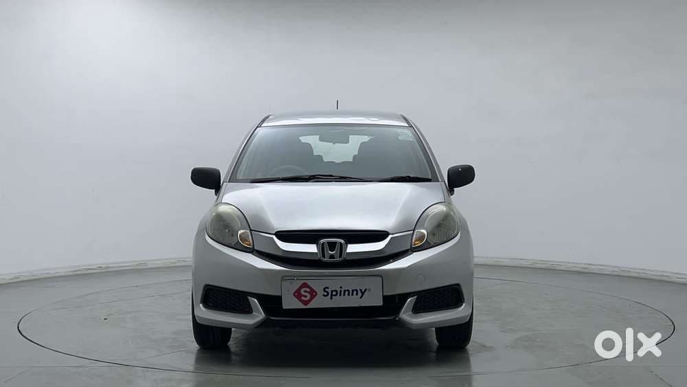 2015 V i-VTEC — ₹3.30L on OLX