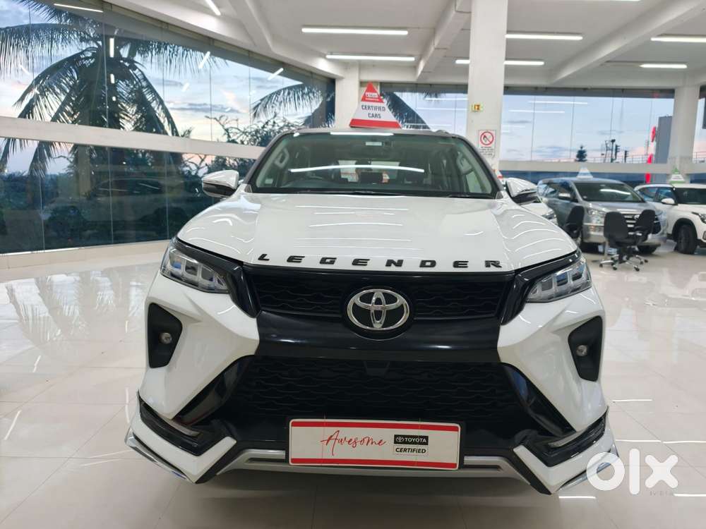 2025 4X2 AT 2.8 Legender — ₹51.2L on OLX