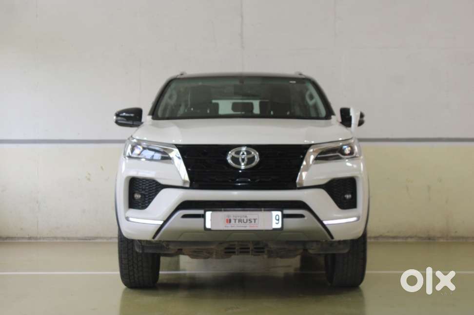 2024 4X2 MT 2.8 Diesel — ₹35.5L on OLX