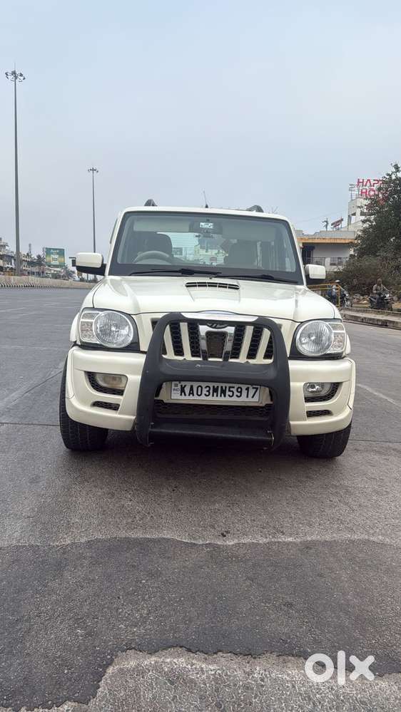 2011 [2009-2014] 2.6 CRDe SLE — ₹4.65L on OLX