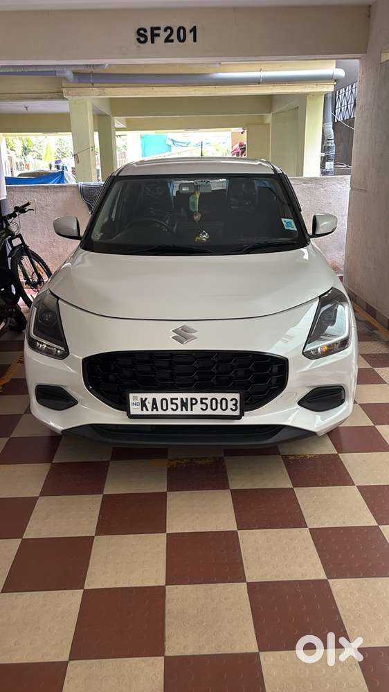 2025 VXi + Manual — ₹7.65L on OLX