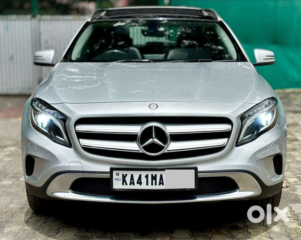 2015 GLA 200 D — ₹14.9L on OLX