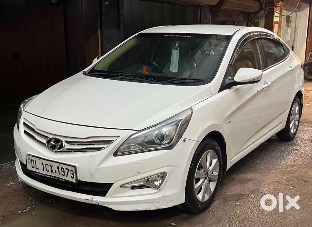 2017 [2015-2018] FLUIDIC 4S 1.6 VTVT SX AT — ₹4.20L on OLX