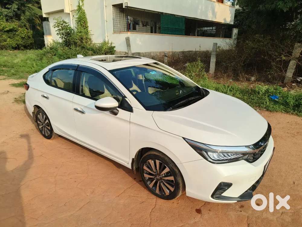 2024 1.5 ZX CVT i-VTEC — ₹12.8L on OLX