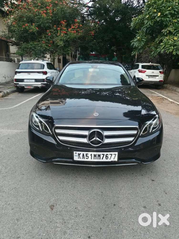 2018 [2013-2017] 2.0 E 200 CGI — ₹24.8L on OLX