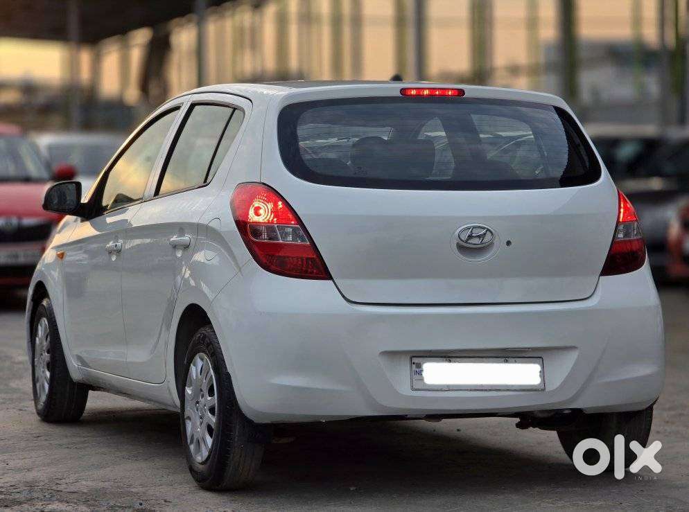 2011 [2012-2014] 1.2 Magna (O) — ₹2.10L on OLX