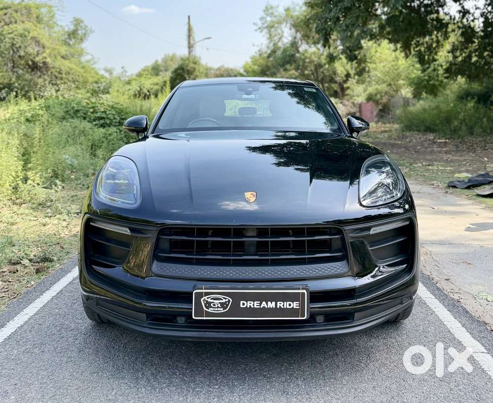 2022 2.0 Petrol — ₹56.9L on OLX