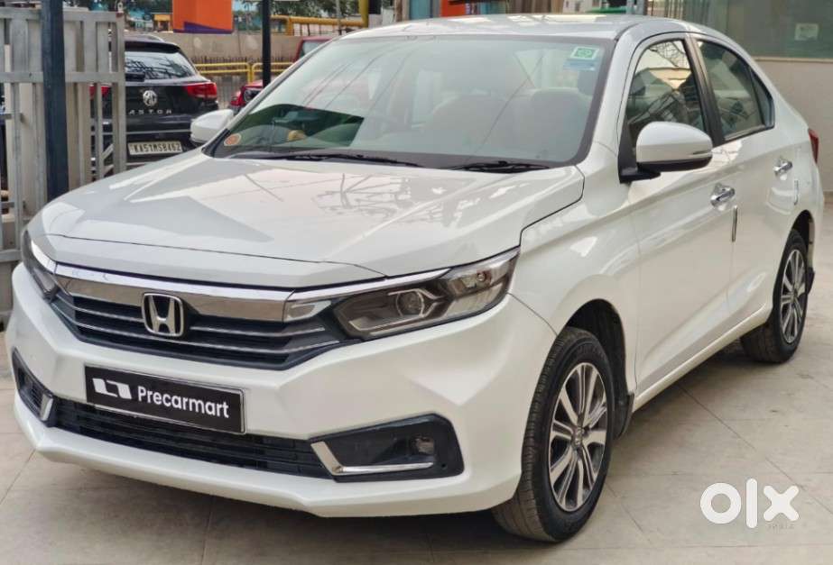 2024 VX 1.2 Petrol CVT — ₹8.34L on OLX