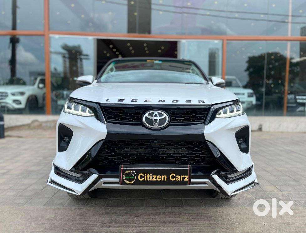 2024 4X4 AT 2.8 Legender — ₹49.5L on OLX