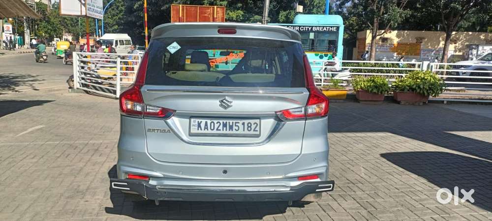 2025 VXi (O) CNG — ₹11.3L on OLX