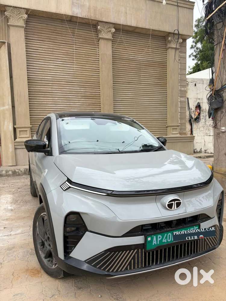2025 Empowered Plus A 55 — ₹14.9L on OLX