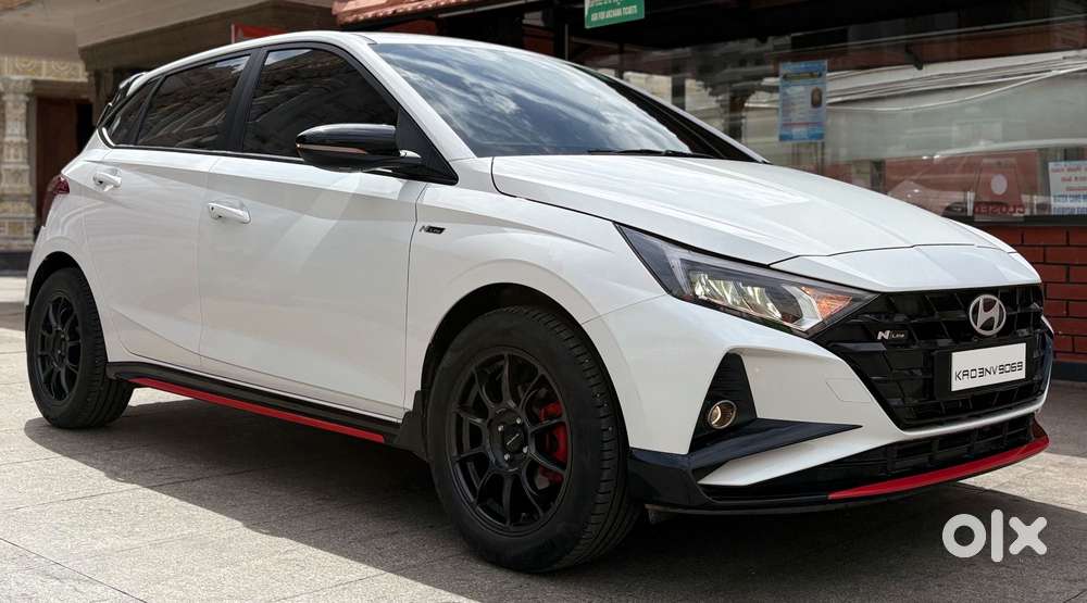 2025 N8 1.0 Turbo DCT — ₹12.3L on OLX