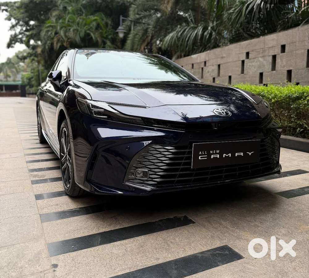 2026 2.5 Hybrid — ₹42.5L on OLX