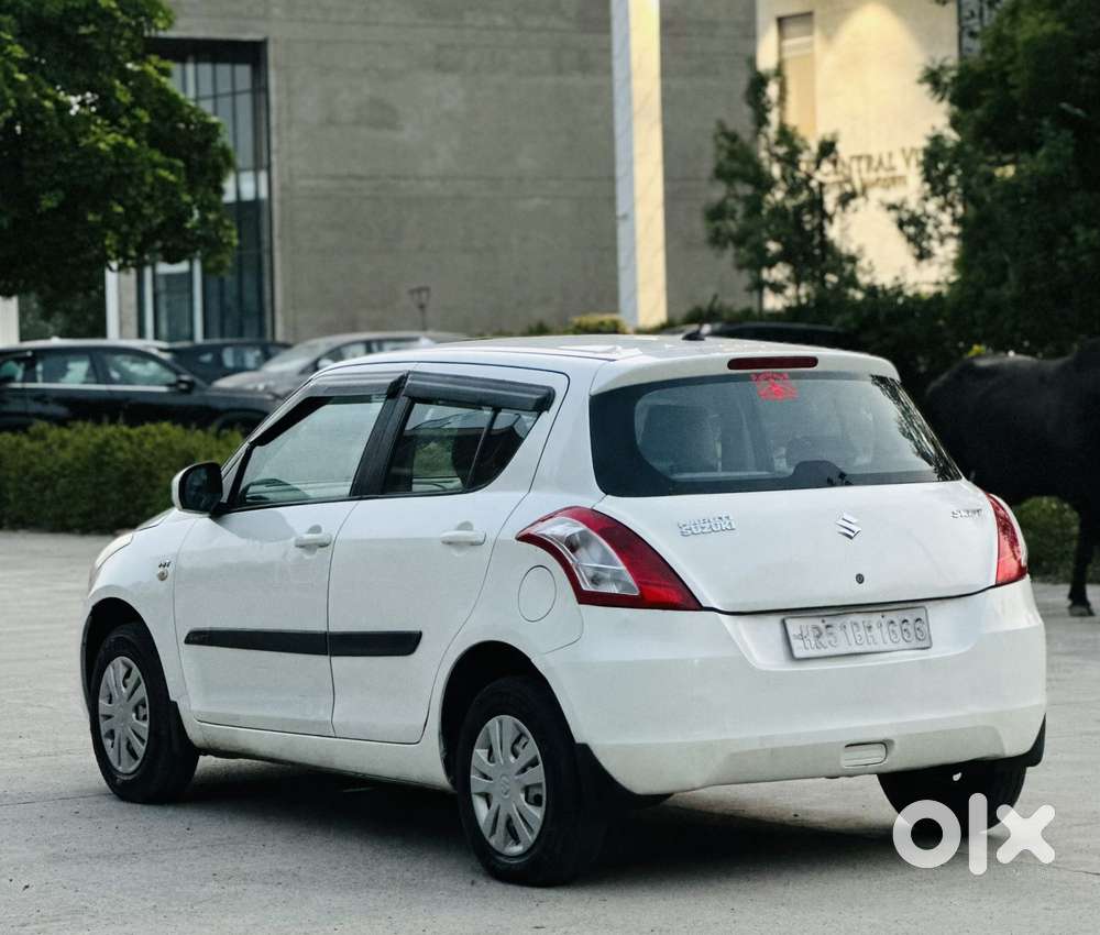 2017 VXI Optional — ₹2.85L on OLX
